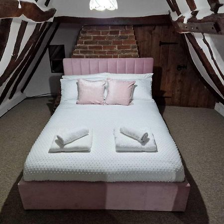 Two Bedroom Grade Ll Cottage At Az Luxury Stays Honey Horsefield With Wifi And Free Parking Hundon Kültér fotó
